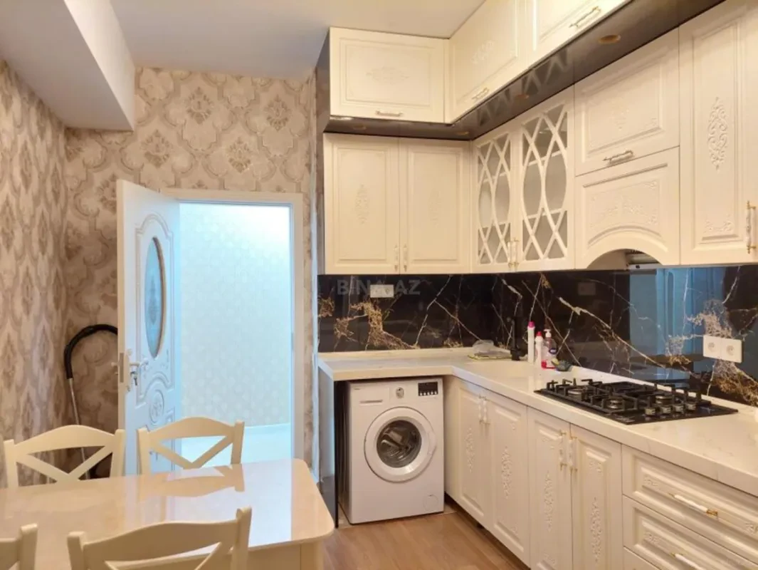 Kirayə verilir 2 otaqlı mənzil 85 m²