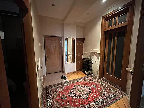 Kirayə verilir 2 otaqlı mənzil 70 m²
