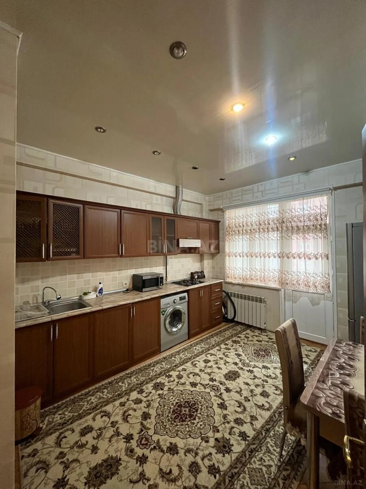 Kirayə verilir 2 otaqlı mənzil 70 m²