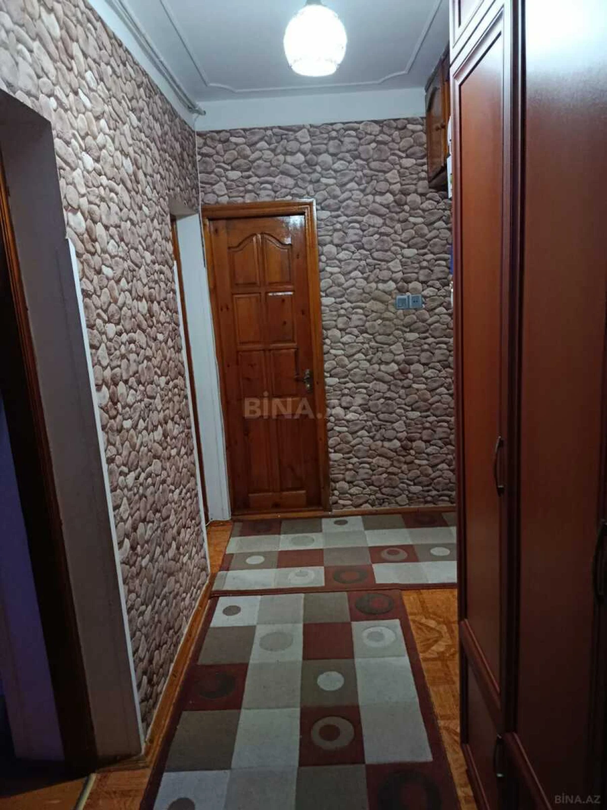 Satılır 4 otaqlı mənzil 80 m²