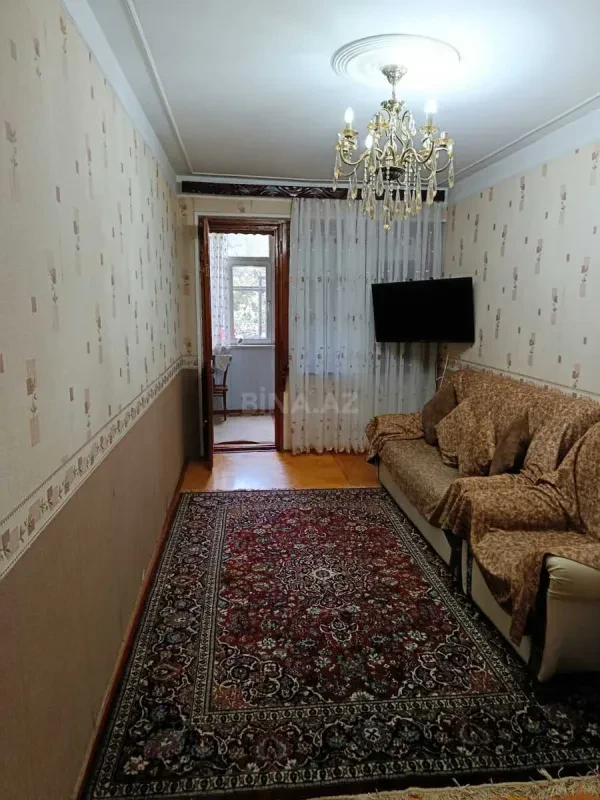 Satılır 4 otaqlı mənzil 80 m²