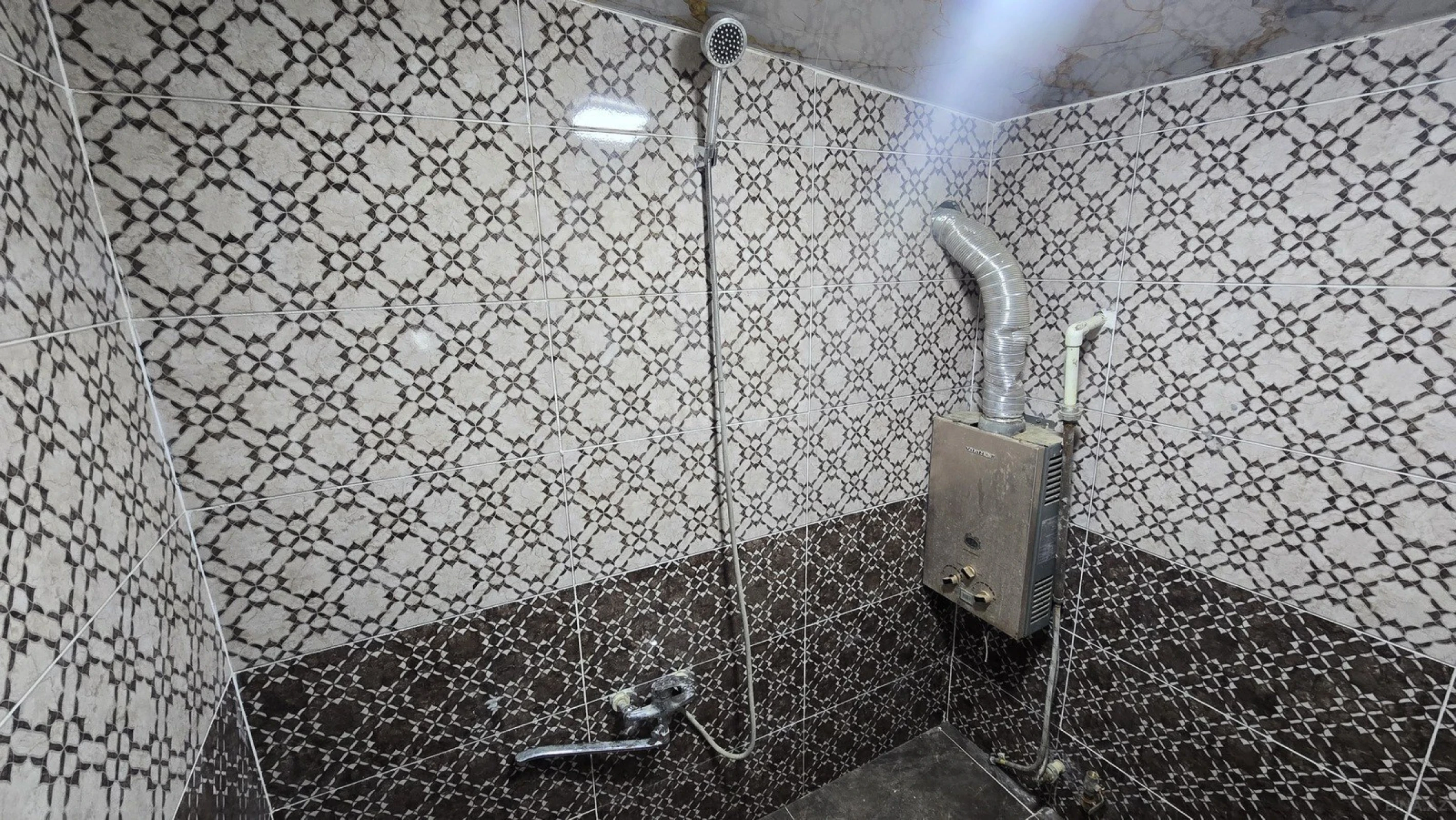 Satılır 2 otaqlı həyət evi 60 m²