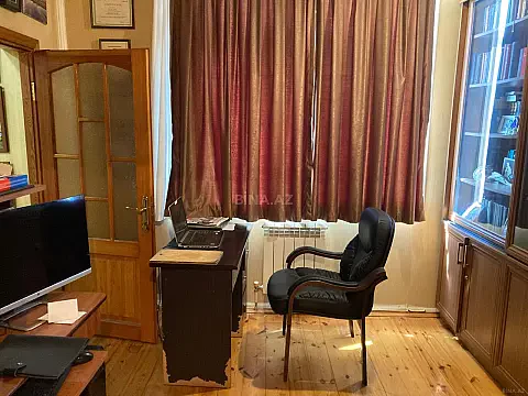 Satılır 3 otaqlı mənzil 128 m²