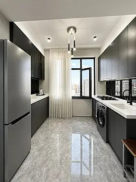 Kirayə verilir 2 otaqlı mənzil 80 m²