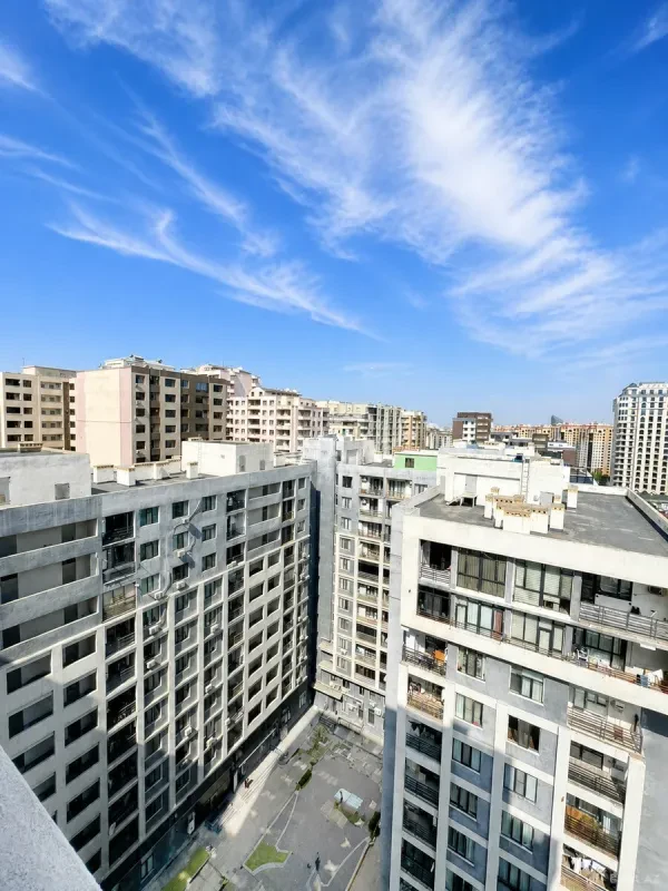 Kirayə verilir 2 otaqlı mənzil 80 m²