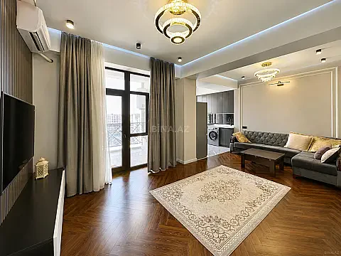 Kirayə verilir 2 otaqlı mənzil 80 m²