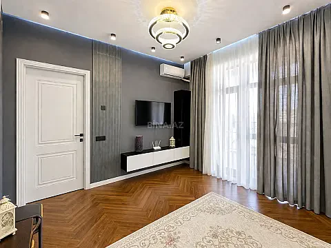 Kirayə verilir 2 otaqlı mənzil 80 m²