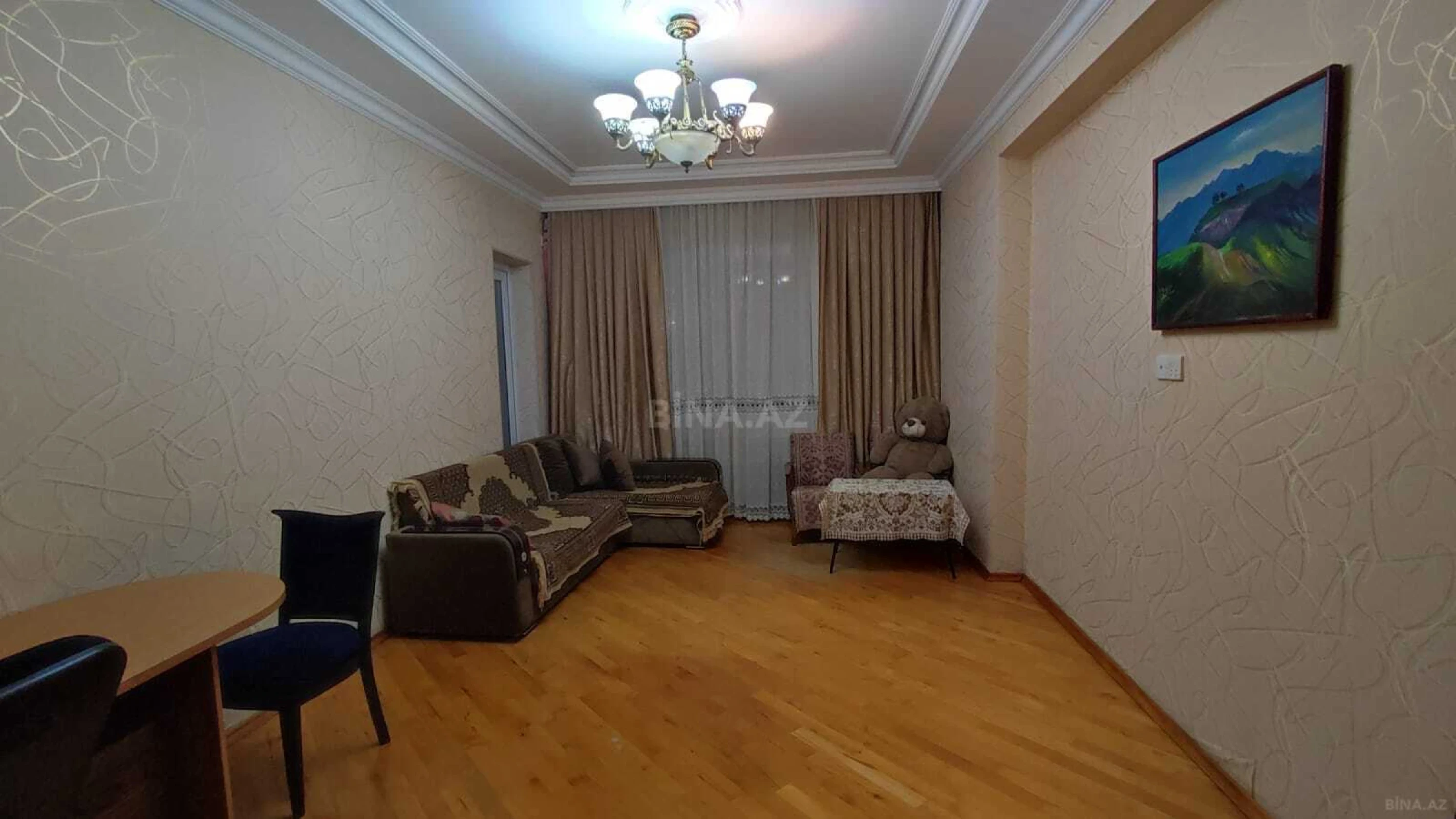 Satılır 3 otaqlı mənzil 140 m²