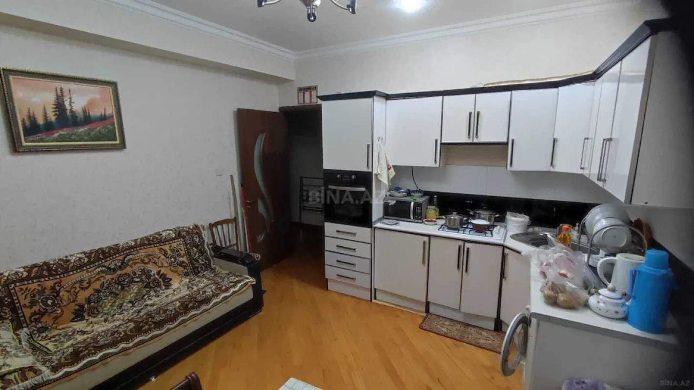 Satılır 3 otaqlı mənzil 140 m²