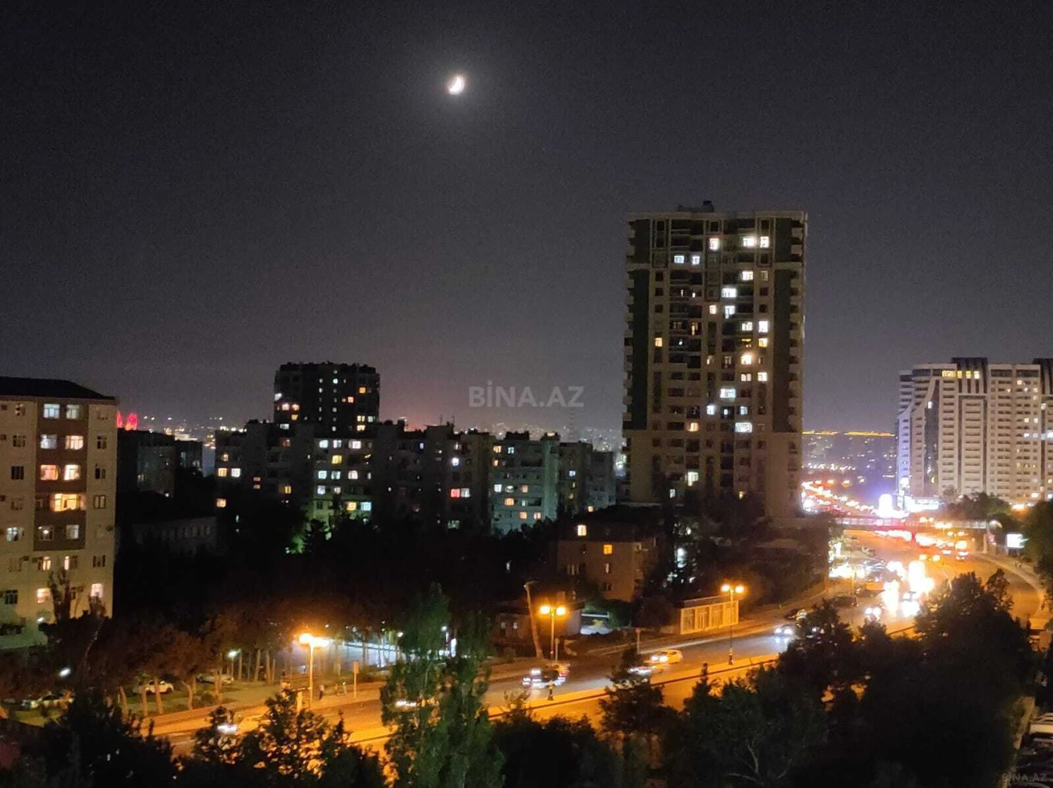 Satılır 3 otaqlı mənzil 140 m²