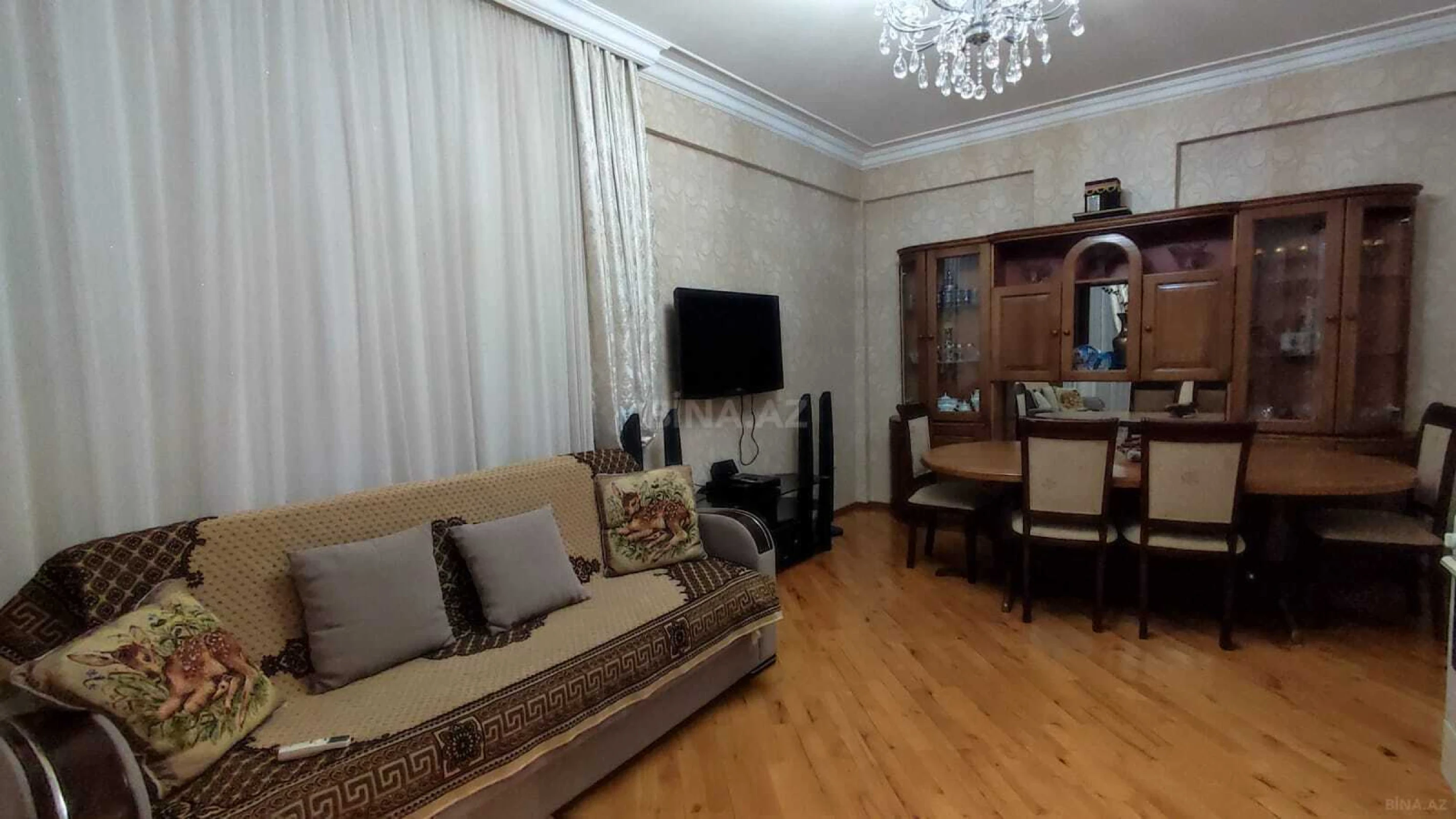 Satılır 3 otaqlı mənzil 140 m²