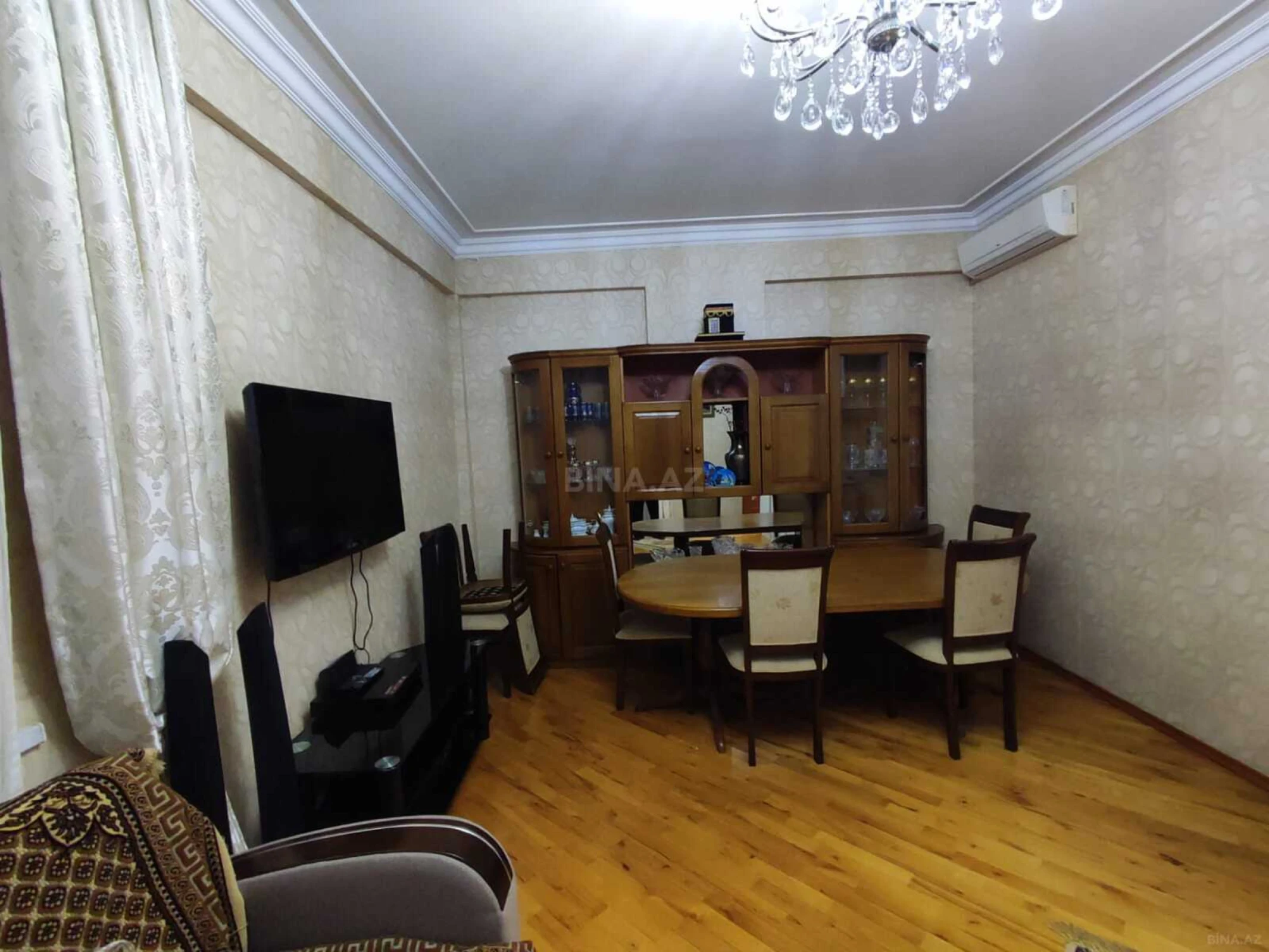 Satılır 3 otaqlı mənzil 140 m²