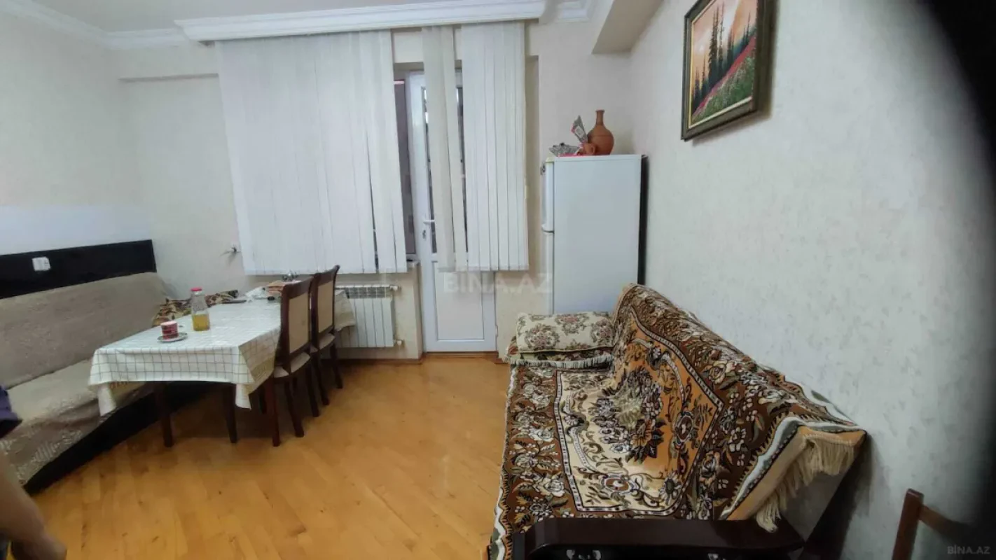 Satılır 3 otaqlı mənzil 140 m²