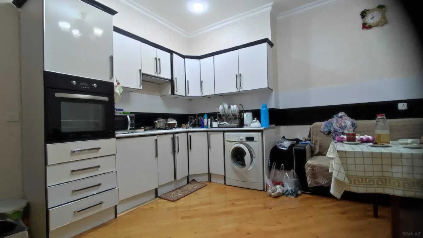 Satılır 3 otaqlı mənzil 140 m²
