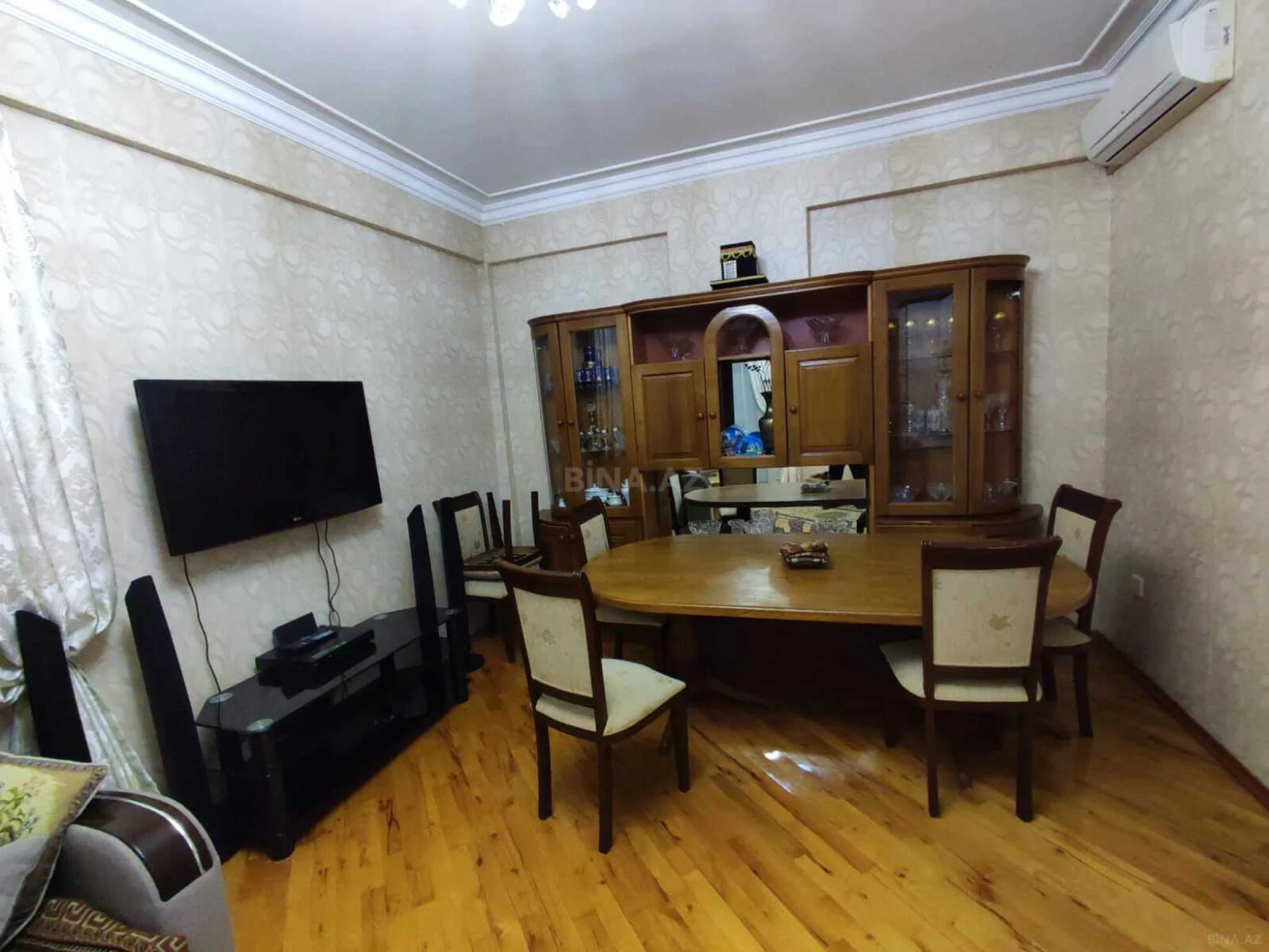 Satılır 3 otaqlı mənzil 140 m²