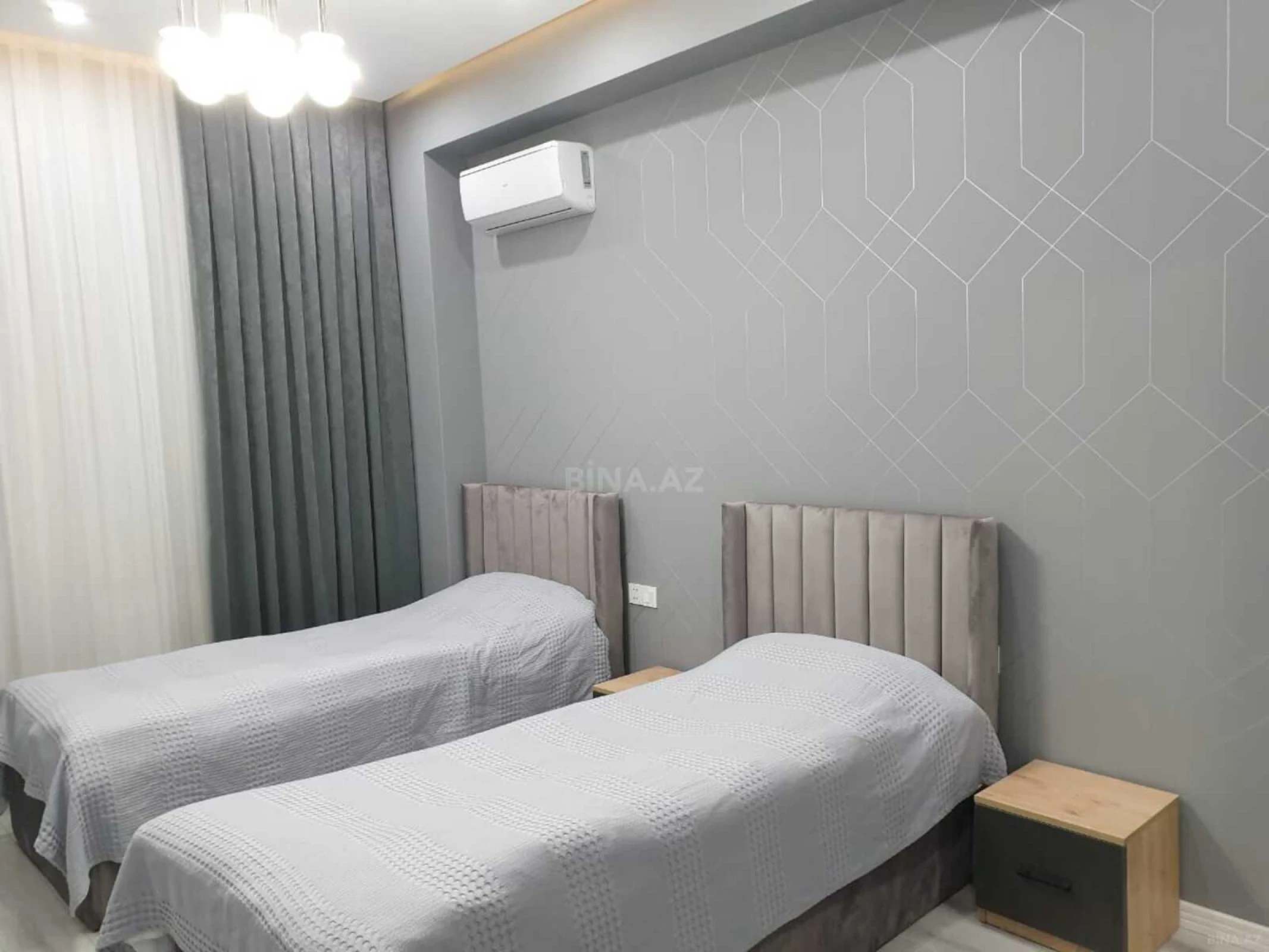 Kirayə verilir 3 otaqlı mənzil 141 m²
