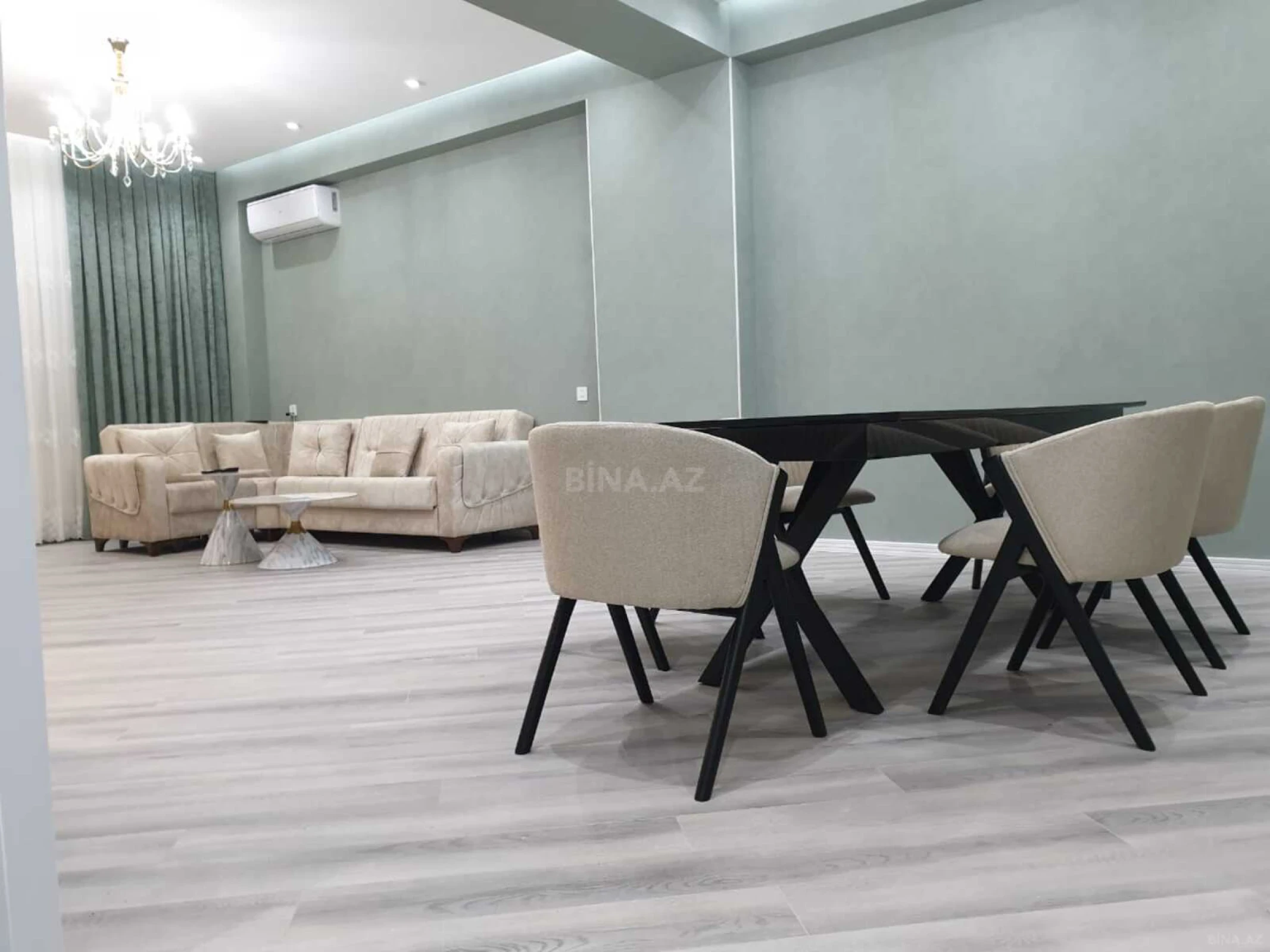 Kirayə verilir 3 otaqlı mənzil 141 m²