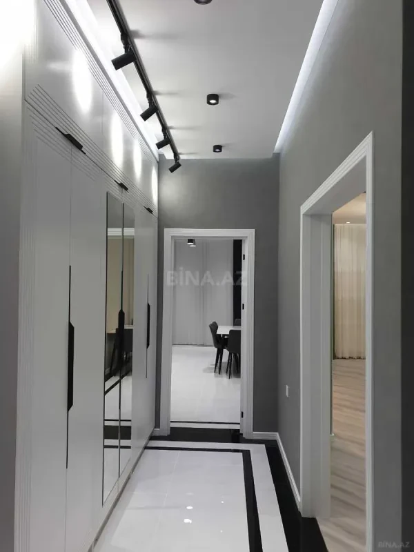 Kirayə verilir 3 otaqlı mənzil 141 m²