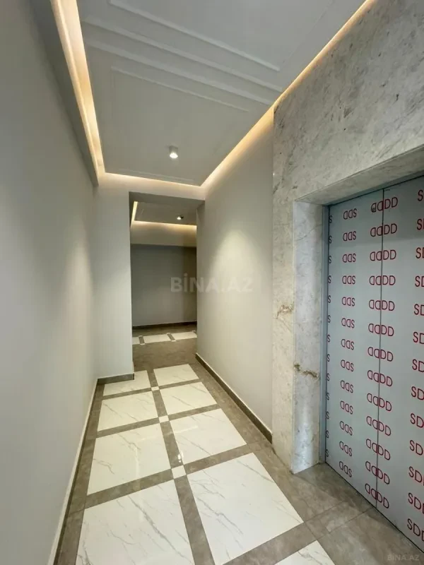 Satılır 3 otaqlı mənzil 166 m²