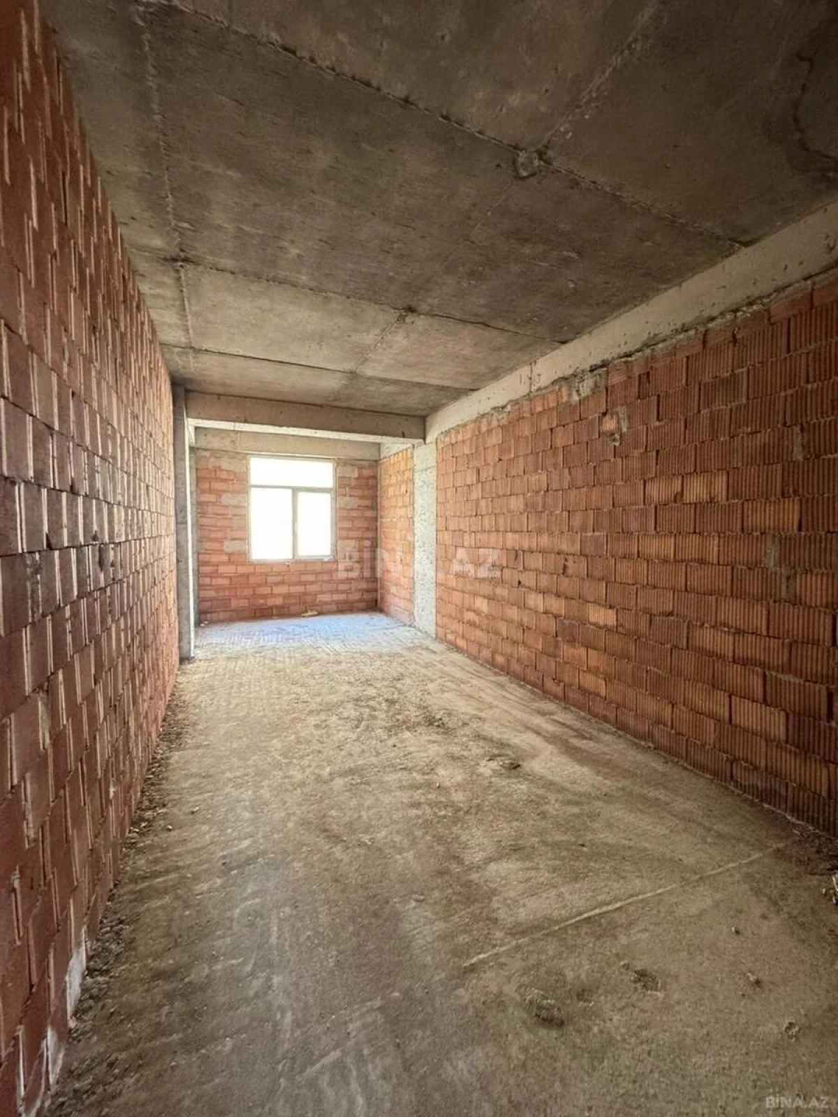 Satılır 3 otaqlı mənzil 166 m²