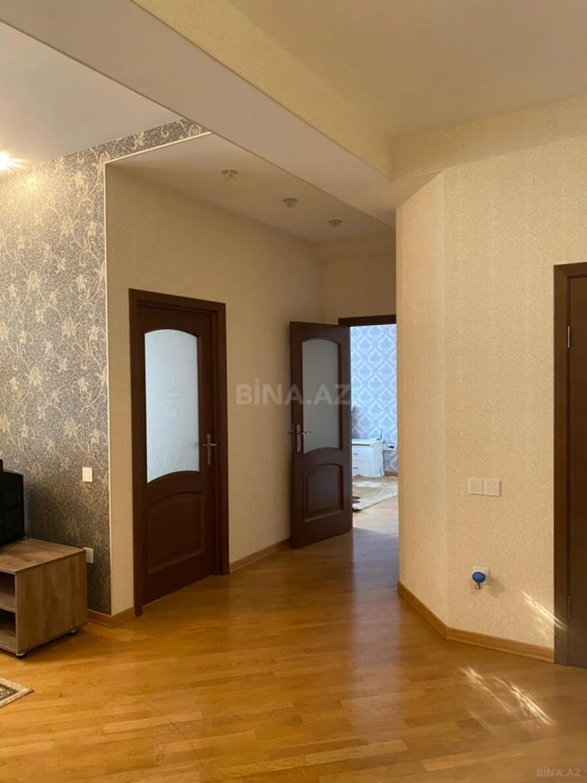 Kirayə verilir 3 otaqlı mənzil 100 m²