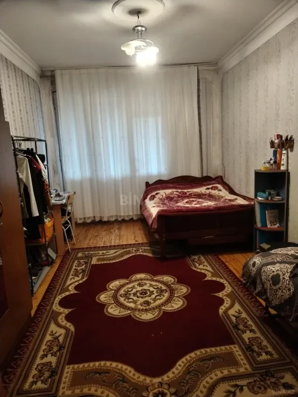 Kirayə verilir 2 otaqlı mənzil 80 m²