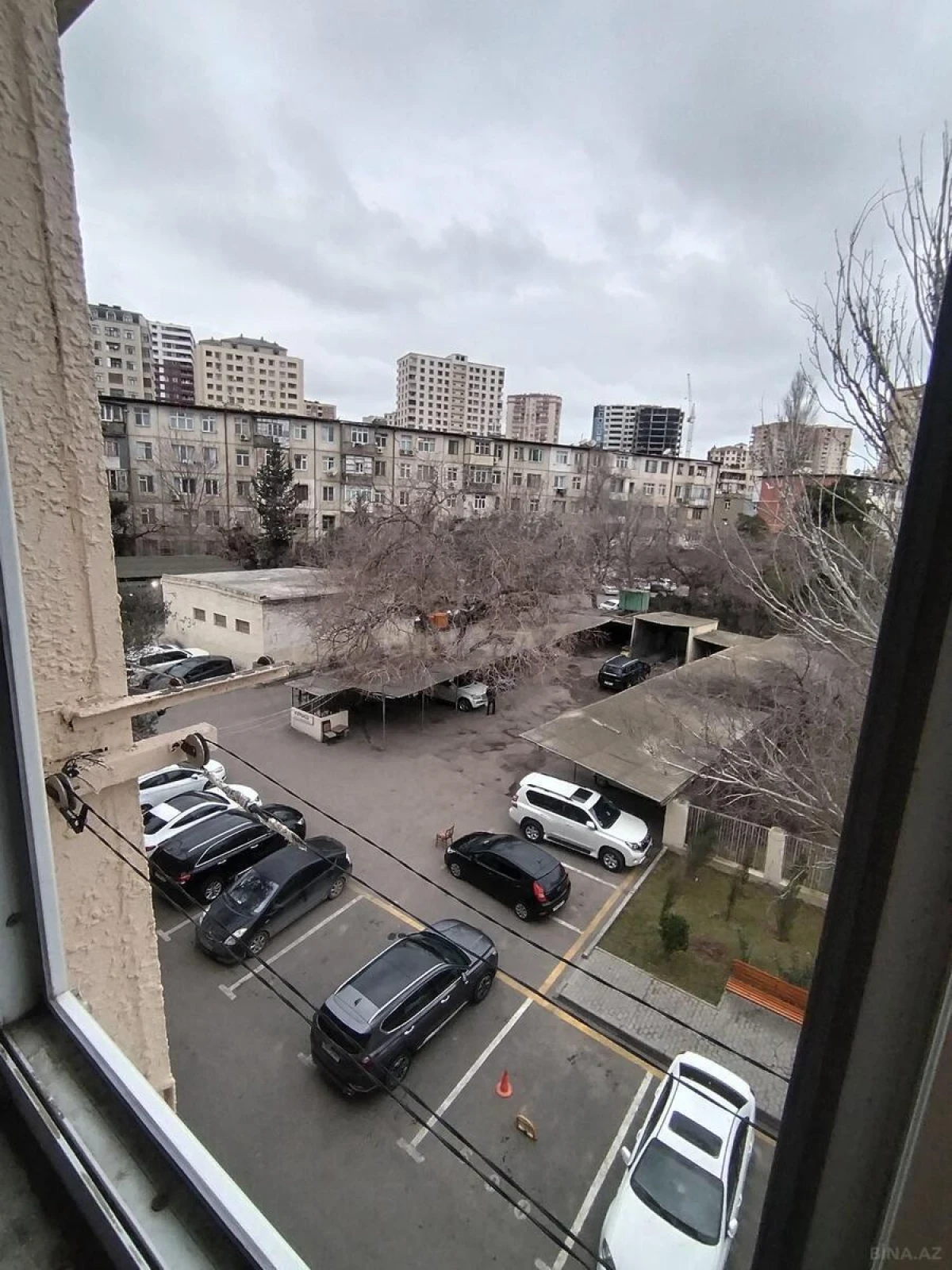 Kirayə verilir 2 otaqlı mənzil 80 m²