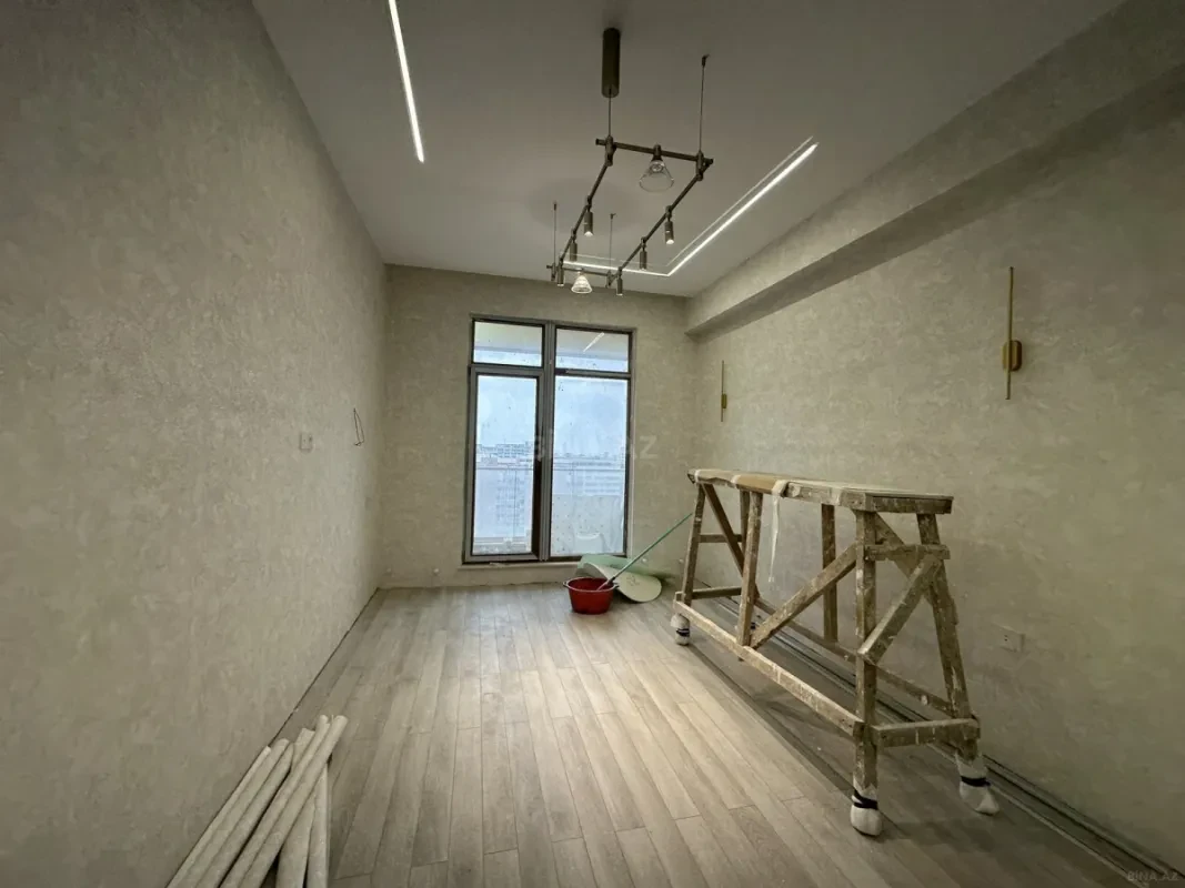 Satılır 3 otaqlı mənzil 94 m²