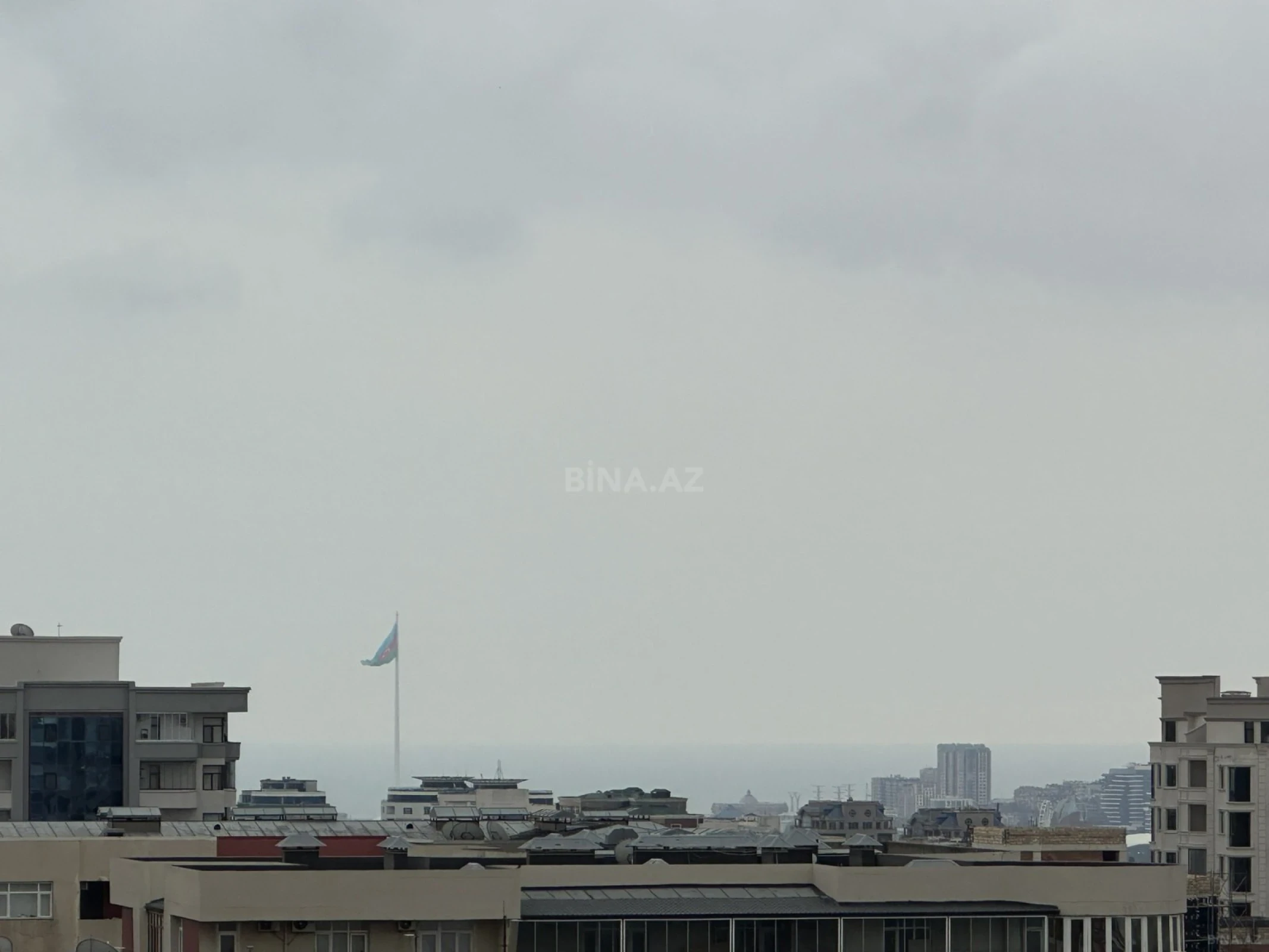 Satılır 3 otaqlı mənzil 94 m²