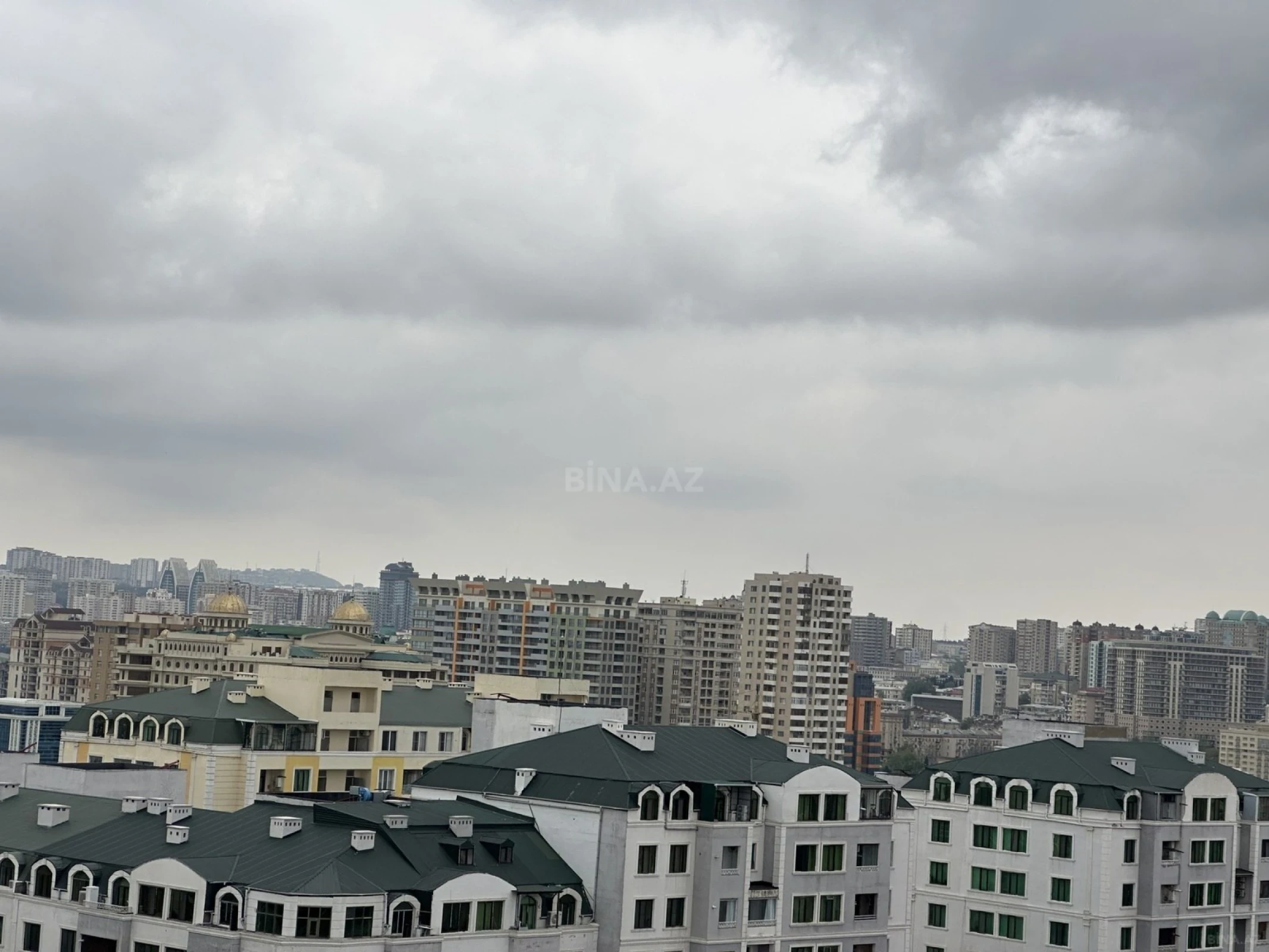 Satılır 3 otaqlı mənzil 94 m²