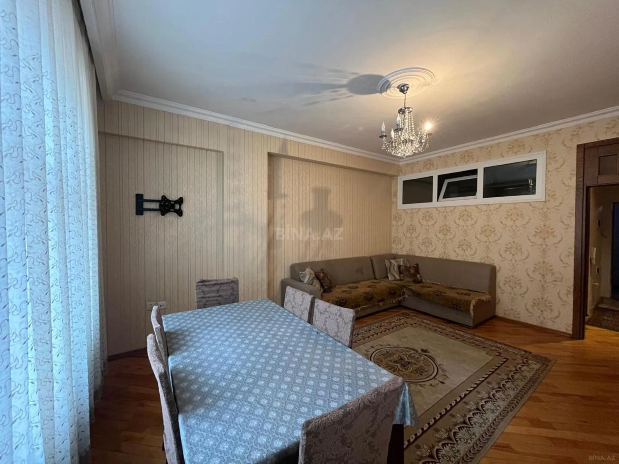 Kirayə verilir 2 otaqlı mənzil 62 m²