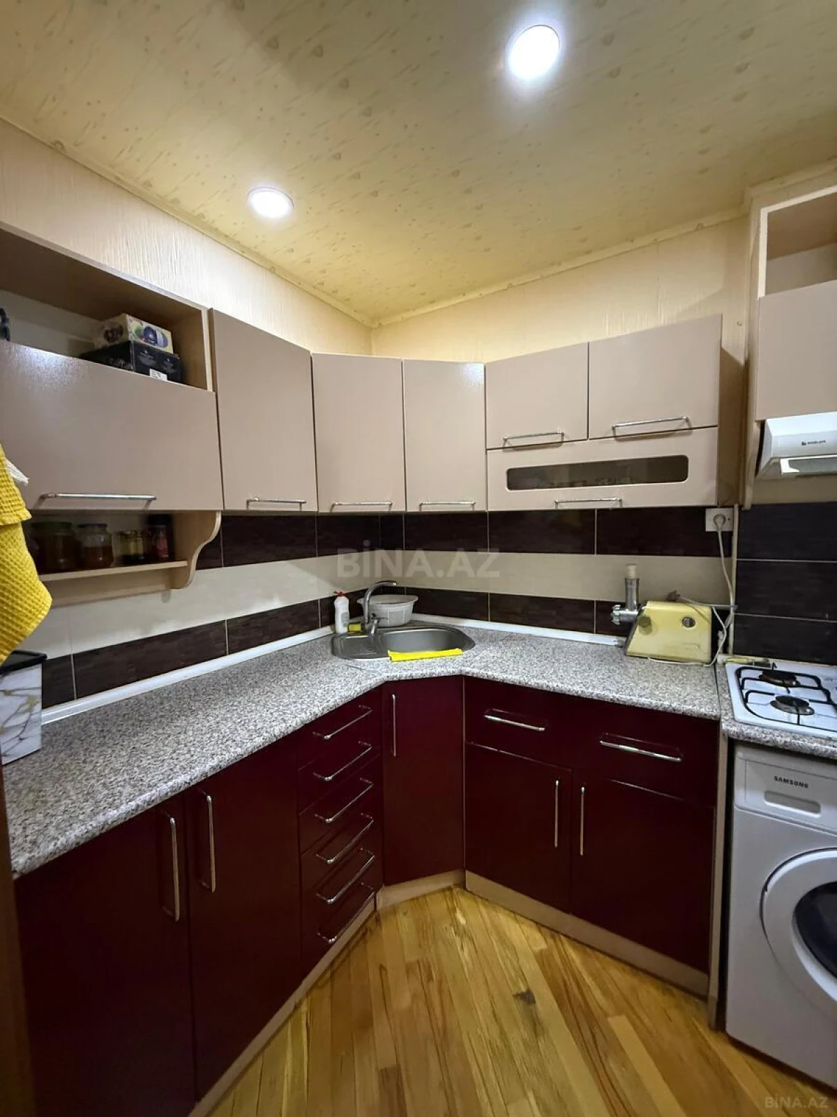 Kirayə verilir 2 otaqlı mənzil 60 m²
