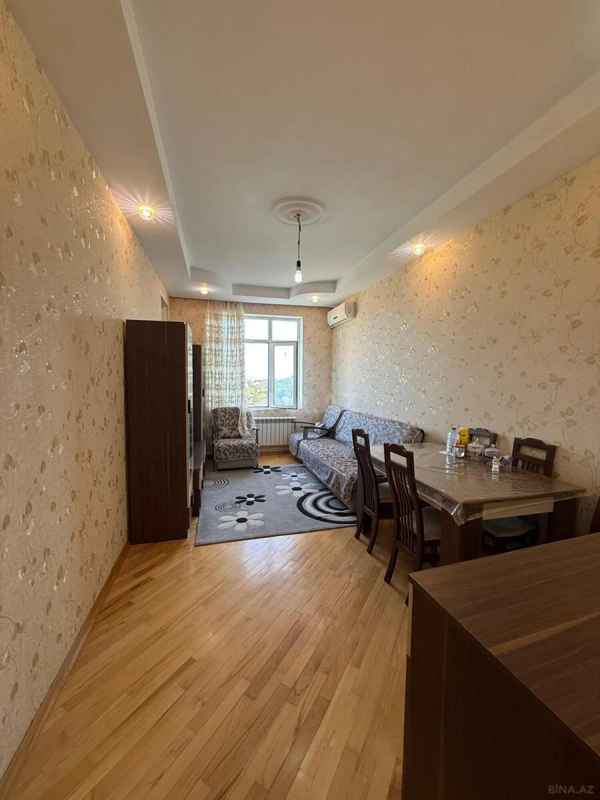 Kirayə verilir 2 otaqlı mənzil 60 m²