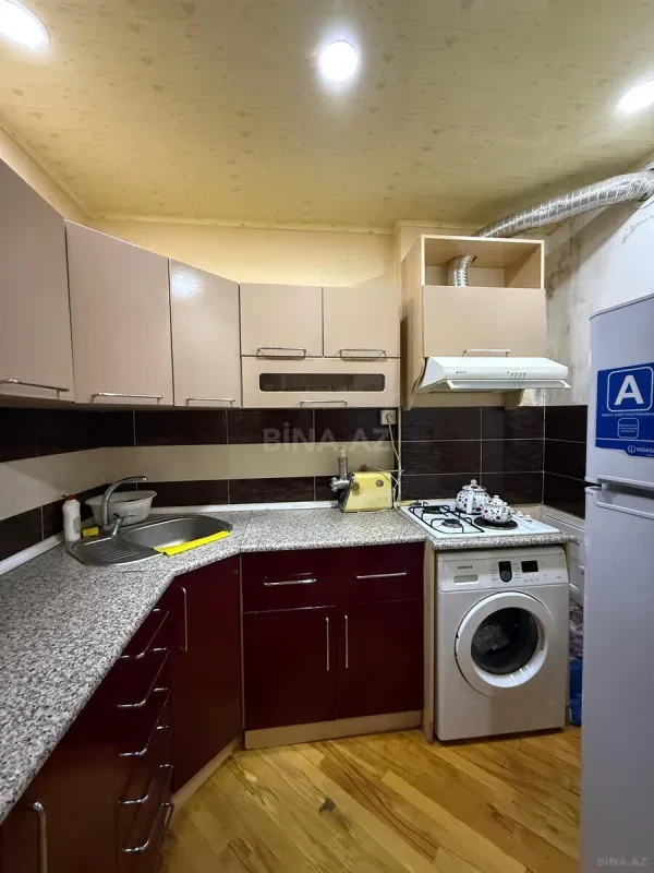 Kirayə verilir 2 otaqlı mənzil 60 m²