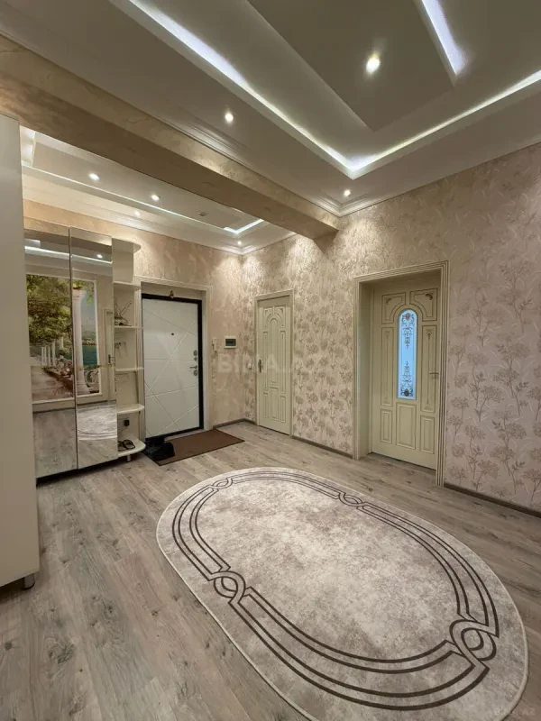 Satılır 3 otaqlı mənzil 95 m²