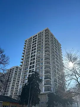 Satılır 3 otaqlı mənzil 122 m²