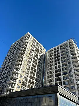 Satılır 3 otaqlı mənzil 122 m²