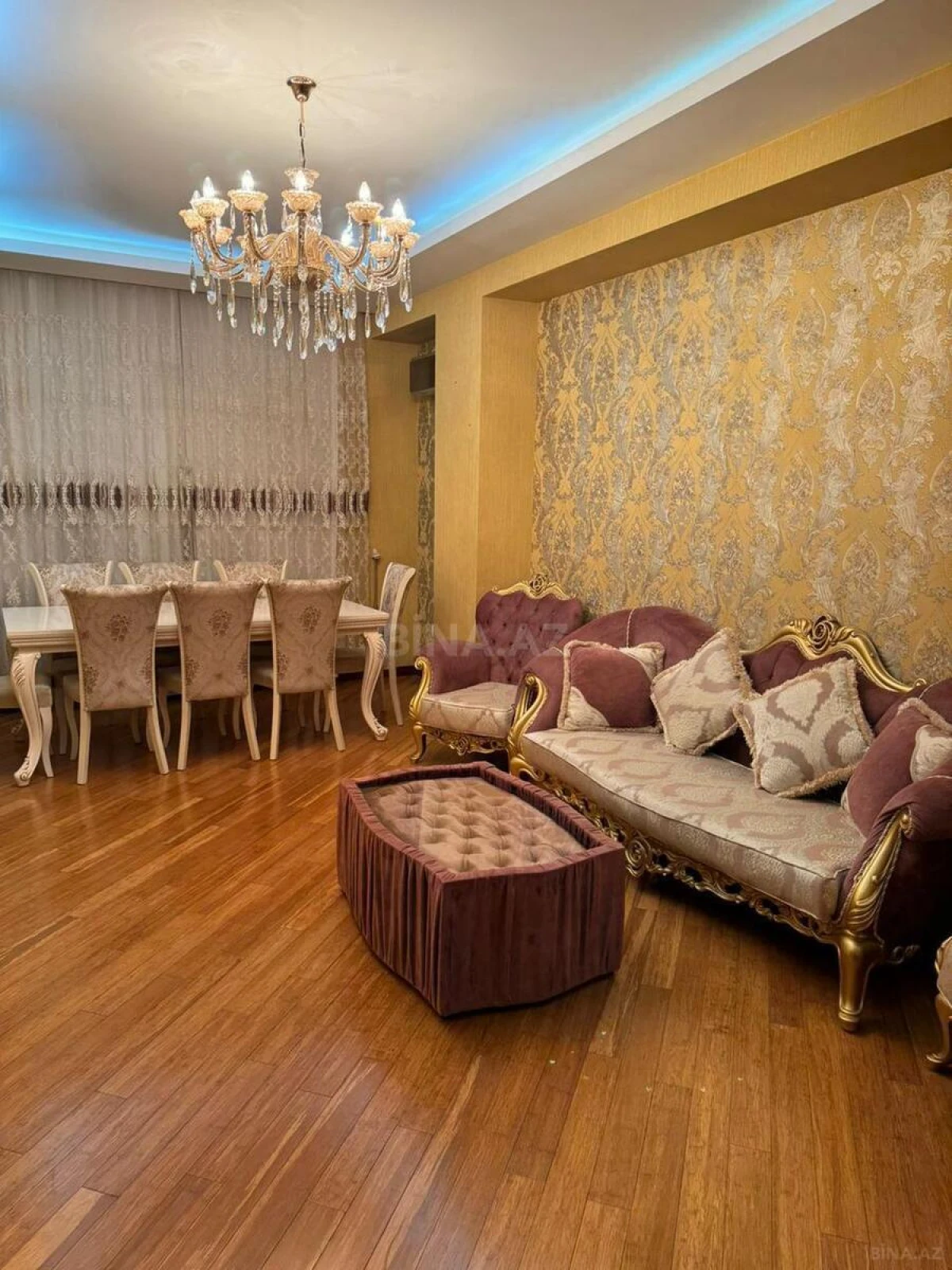 Kirayə verilir 3 otaqlı mənzil 150 m²
