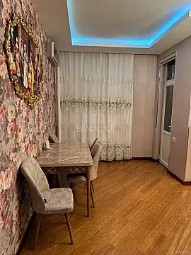 Kirayə verilir 3 otaqlı mənzil 150 m²