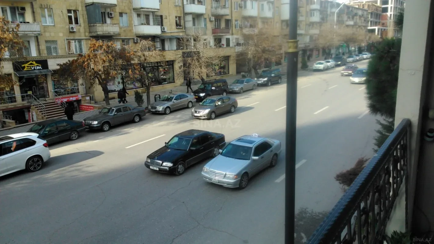 Kirayə verilir 2 otaqlı ofis 80 m²