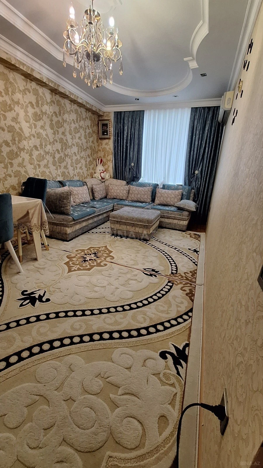 Kirayə verilir 2 otaqlı mənzil 70 m²