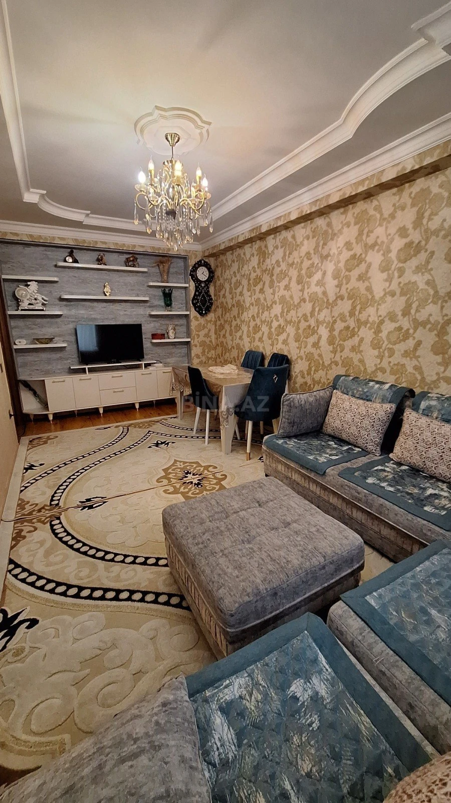 Kirayə verilir 2 otaqlı mənzil 70 m²