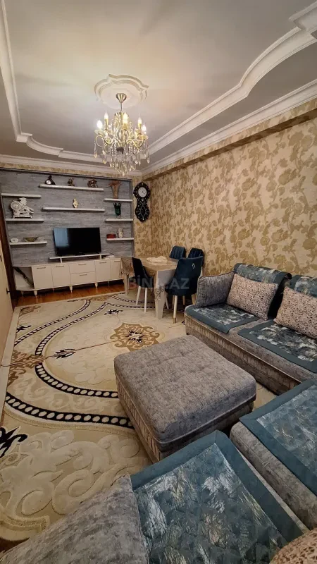 Kirayə verilir 2 otaqlı mənzil 70 m²