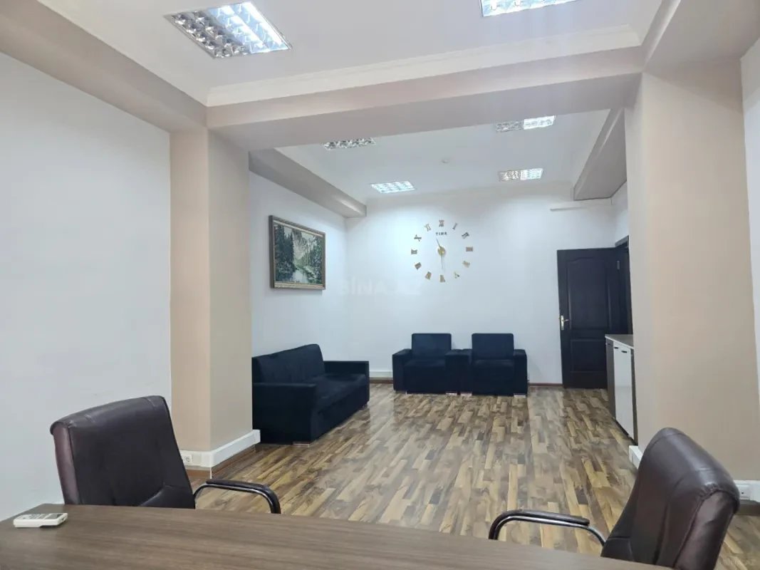 Kirayə verilir 3 otaqlı ofis 100 m²