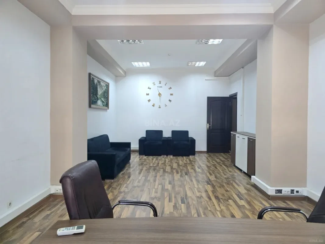 Kirayə verilir 3 otaqlı ofis 100 m²