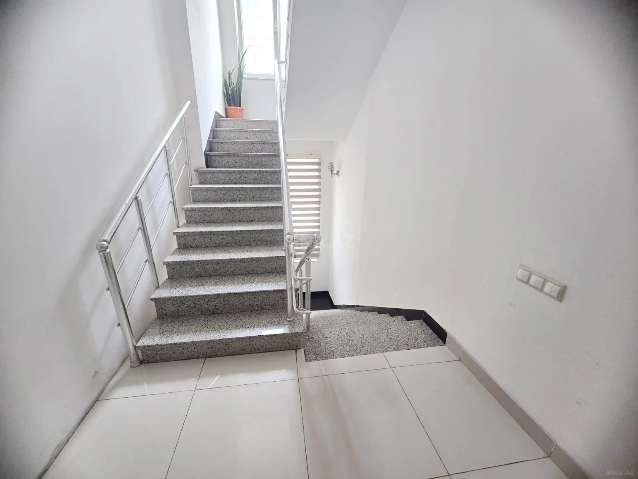 Kirayə verilir 3 otaqlı ofis 100 m²