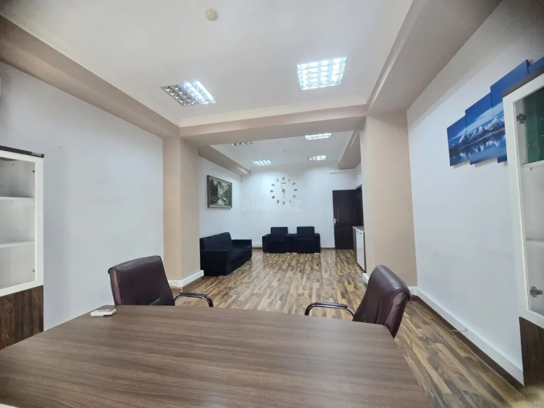 Kirayə verilir 3 otaqlı ofis 100 m²