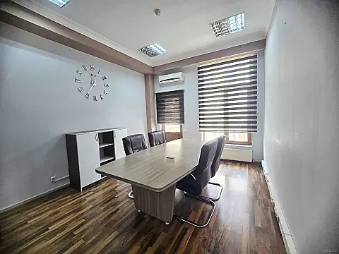 Kirayə verilir 3 otaqlı ofis 100 m²