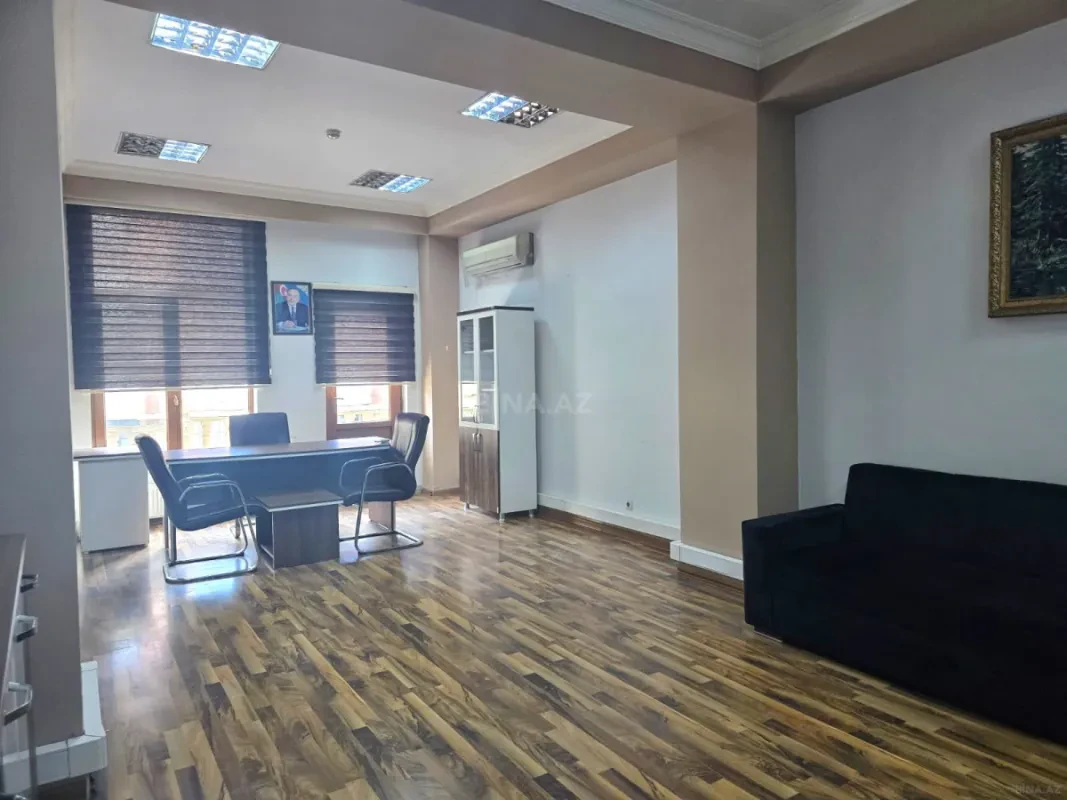 Kirayə verilir 3 otaqlı ofis 100 m²