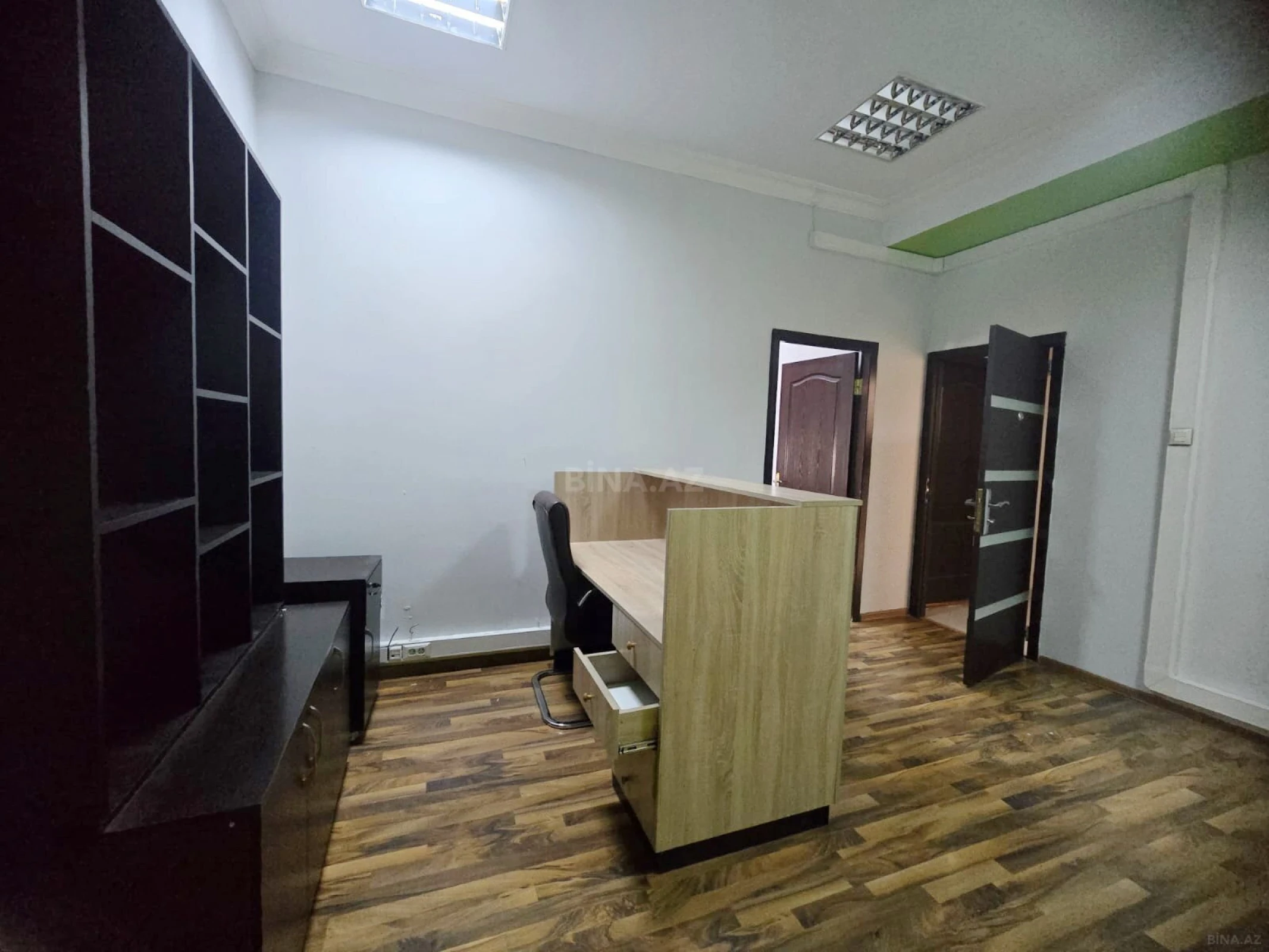 Kirayə verilir 3 otaqlı ofis 100 m²